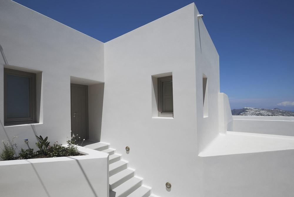White & Co. La Torre Suites Pýrgos Exteriér fotografie