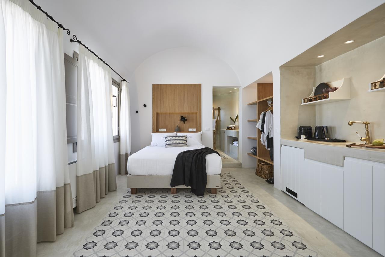 White & Co. La Torre Suites Pýrgos Exteriér fotografie