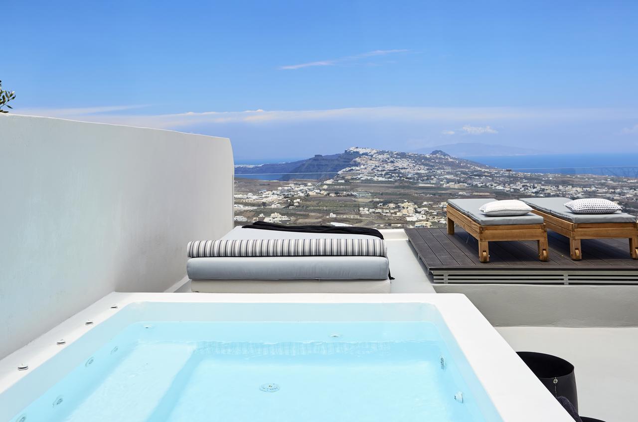 White & Co. La Torre Suites Pýrgos Exteriér fotografie